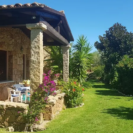 Le Rose San Teodoro (Sardinia)